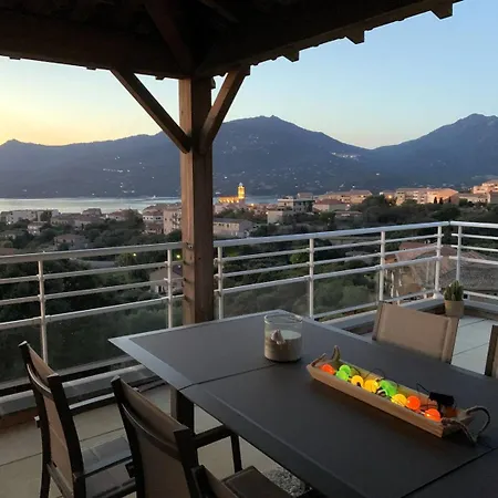 Avec Vue Panoramique Sur Le Golf De *
